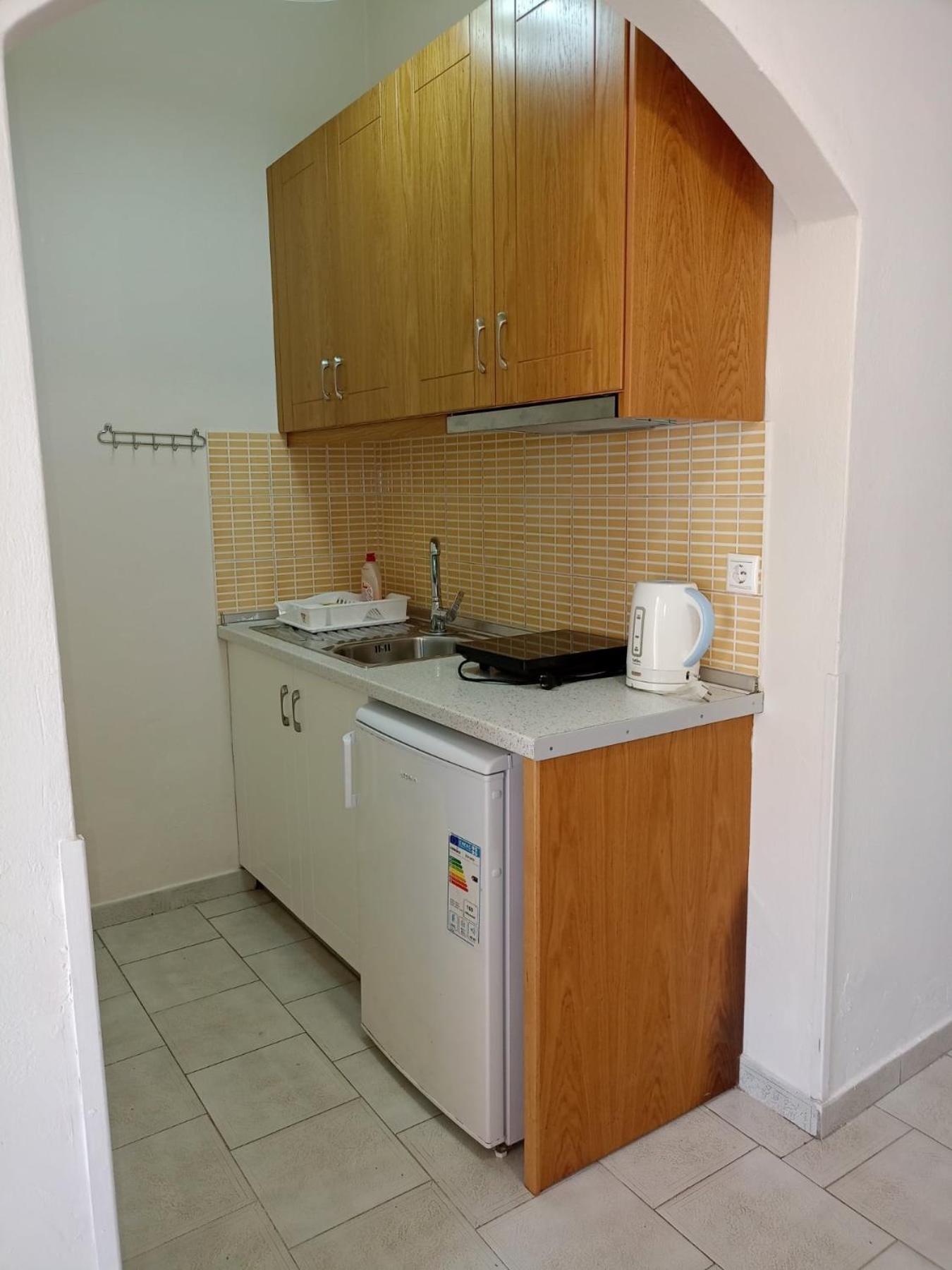 Rena Studios Apartment