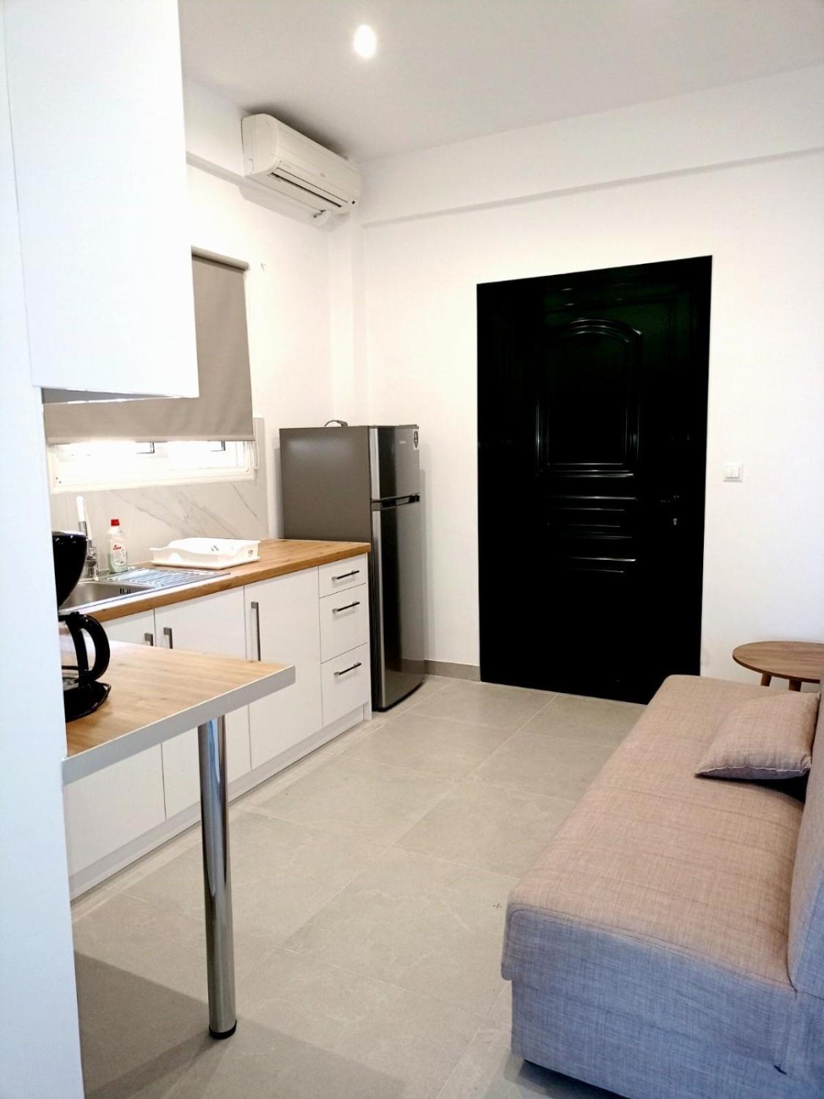 Rena Studios *